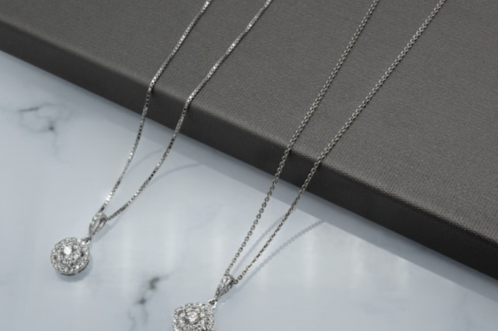 Cara Membedakan Emas Putih Asli dan Palsu, Paling Mudah & Akurat 1